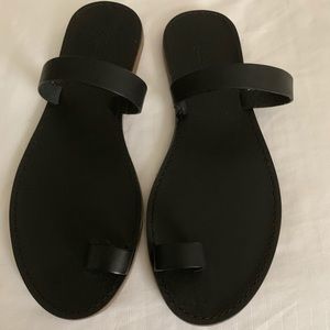 Selling it off because small for me.still new .